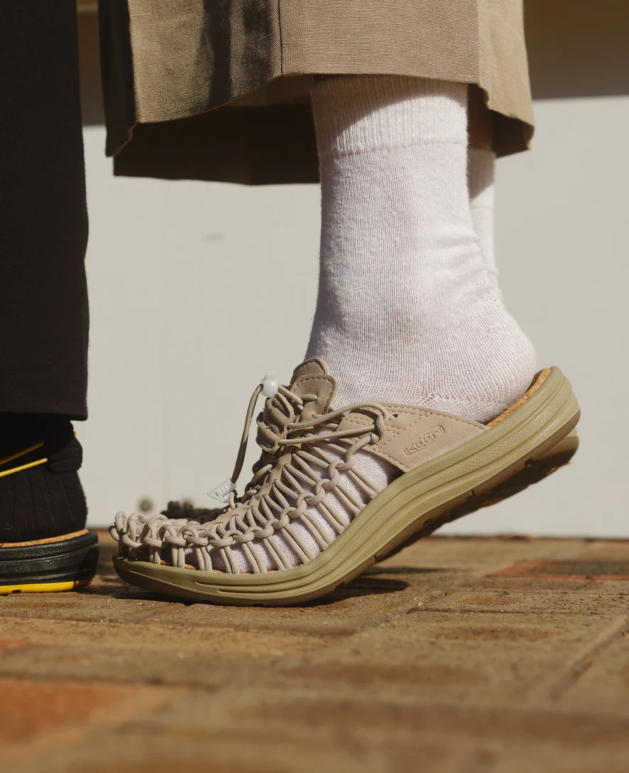 All Gender UNEEK II Convertible  |  Magnet/Dark Olive - Image 8