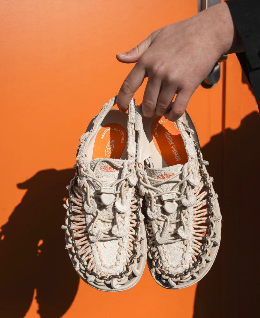 All Gender UNEEK Leather Henrik Vibskov Sneaker  |  Green Spring - Image 8