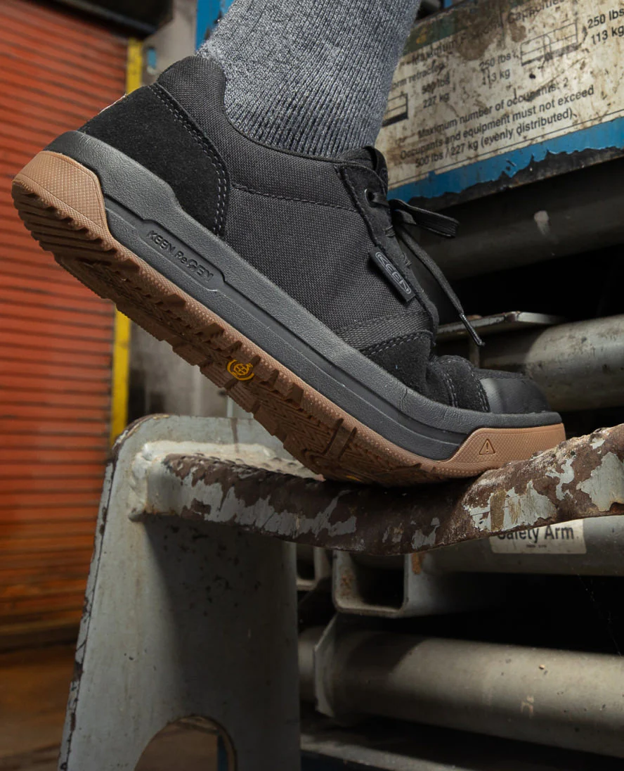 Men's Kenton Work Shoe (Carbon Toe)  |  Black/Gum - Image 9