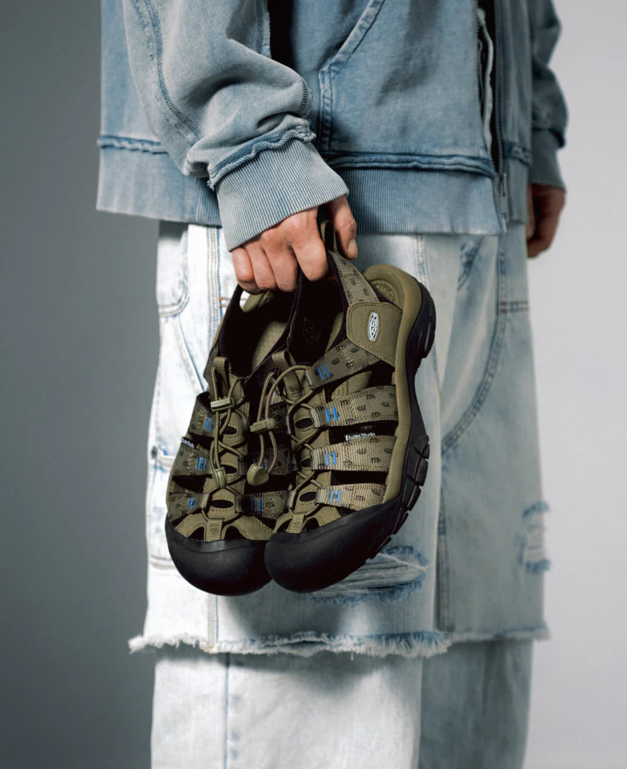 Men's Newport Retro Sandal x Études Studio | Etudes Olive - Image 8