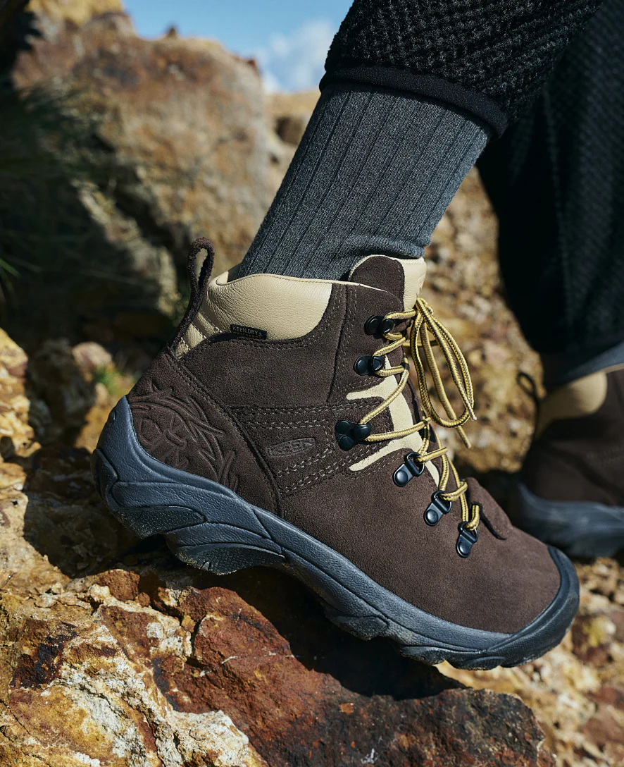Men's Pyrenees Waterproof Hiking Boot x Mountain Research  |  Mountain Research Brown - Image 9