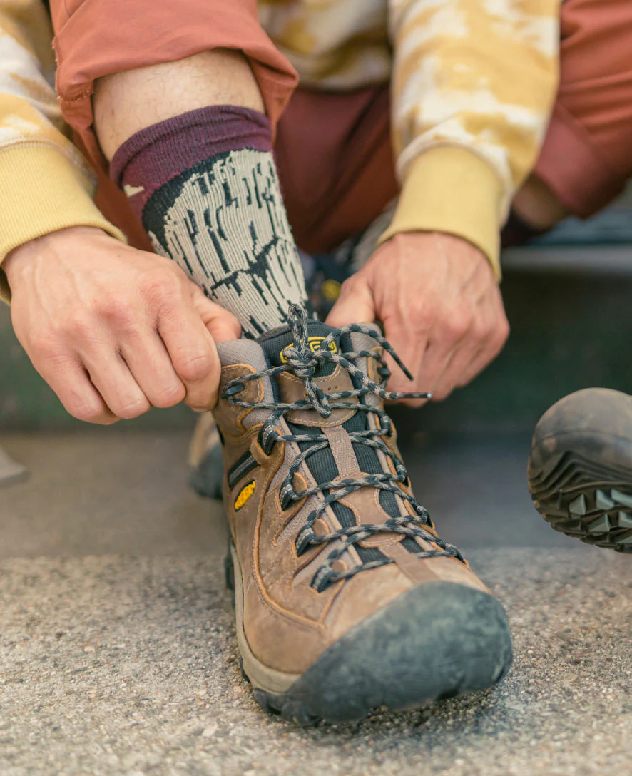 Men's Targhee II Mid Waterproof Hiking Boots  |  Canteen/Dark Olive - Image 8
