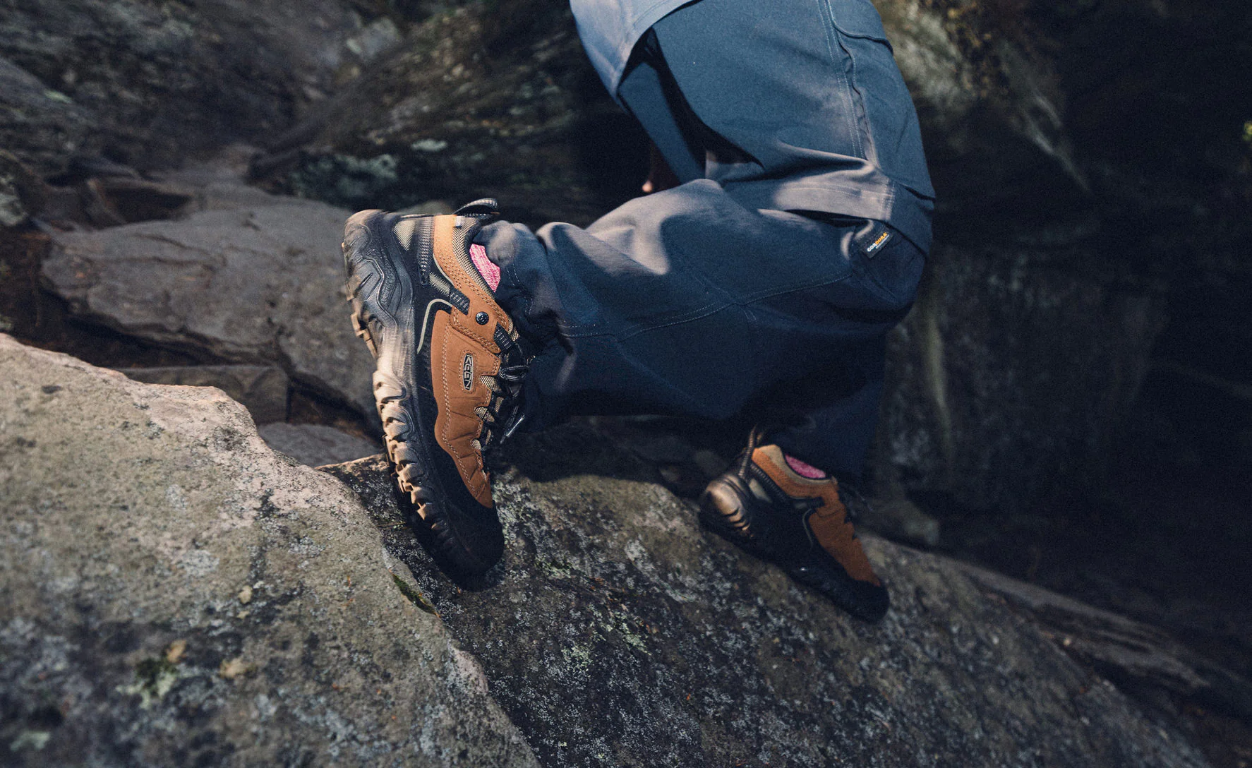 Men's Targhee IV Wide Waterproof Hiking Shoe | Sea Turtle/Roasted Pecan - Image 7