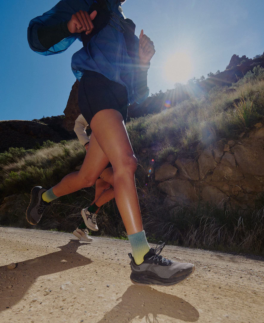 Women's Roam Trail Running Shoe  |  Black/Black - Image 9