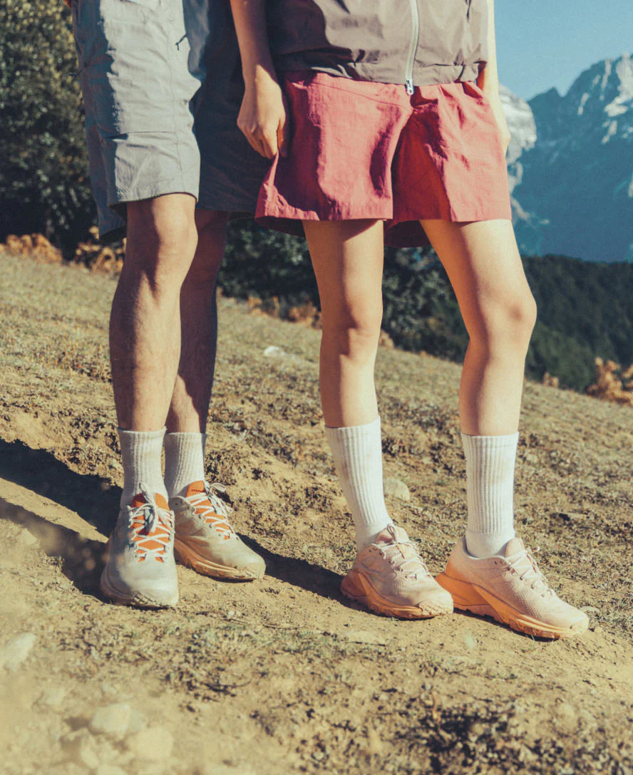 Women's Targhee Apex Waterproof Hiking Shoe  |  Cameo Rose/Peach Fuzz - Image 9