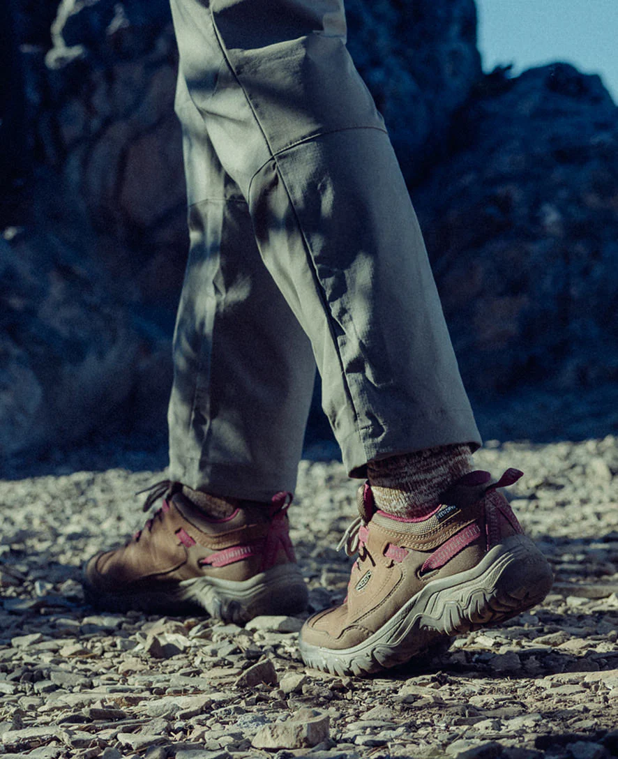 Women's Targhee IV Waterproof Hiking Shoe  |  Bison/Beaujolais - Image 9